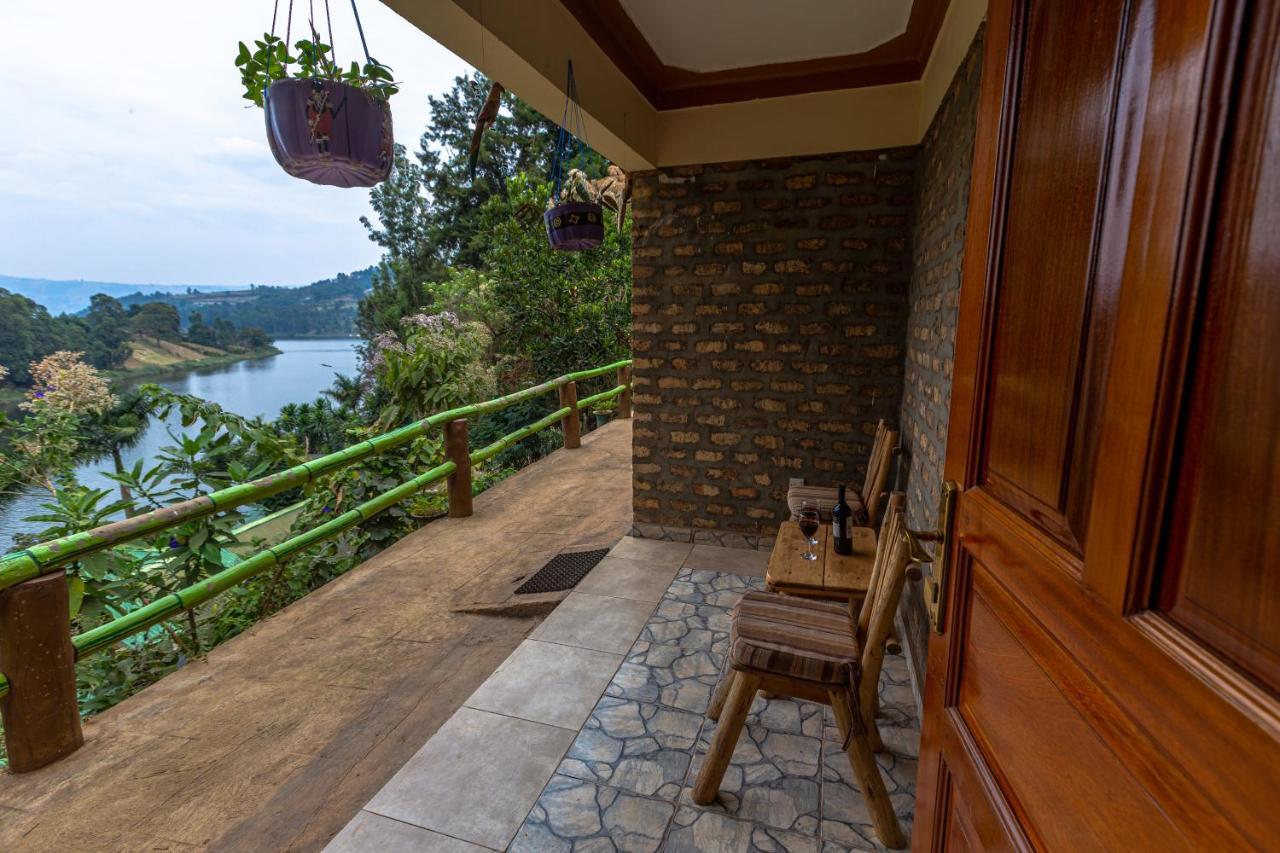 Bunyonyi Overland