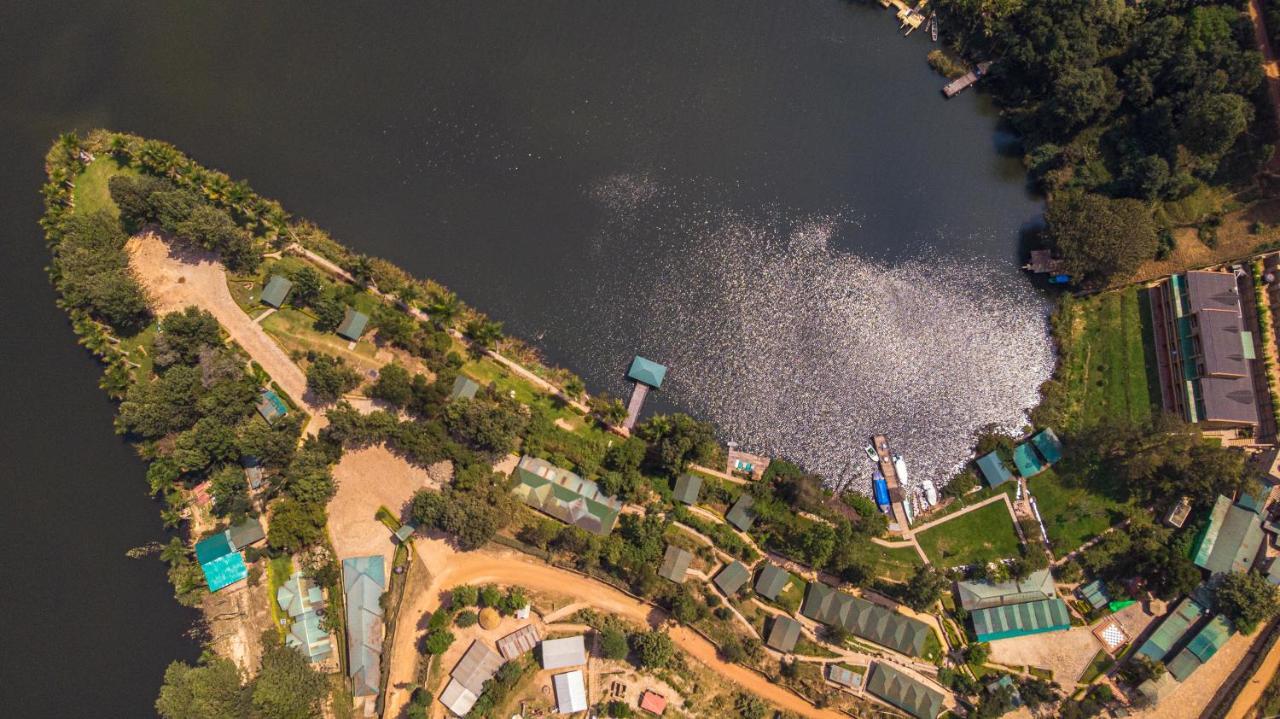 Resort Bunyonyi Overland