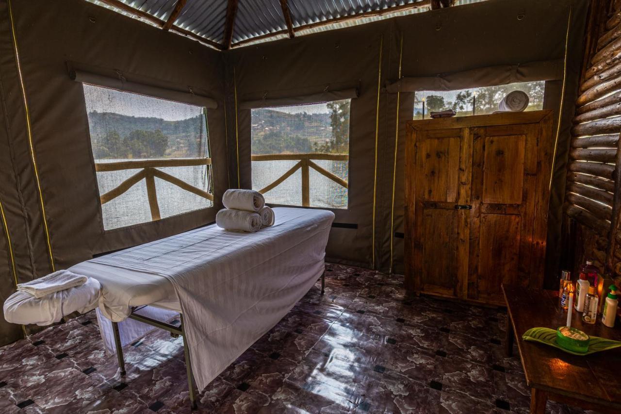 Resort Bunyonyi Overland